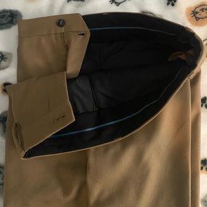 Beautiful Chino Trousers. Beige color, size 31. Brand : Zara.